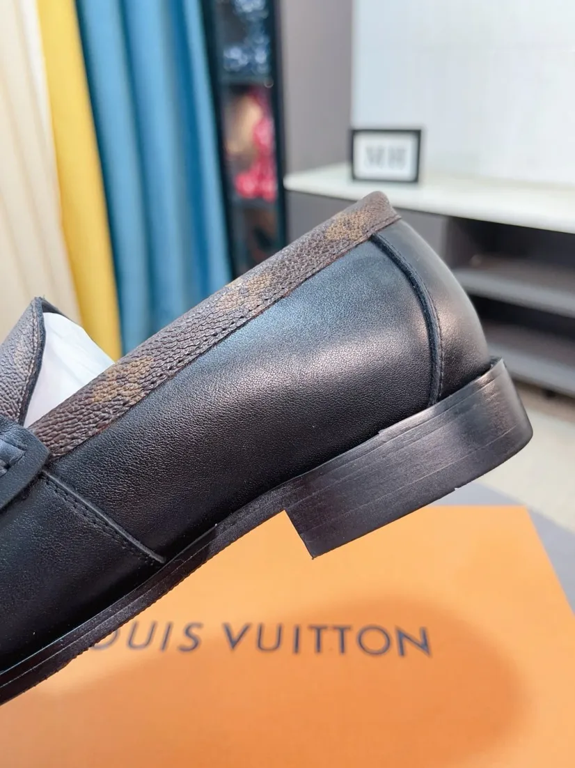 Men's Men's Shoes 💰458🌹🌹Niuli [LV] Louis Vuitton's new open-edge pigskin shoes are the most popular classic. Synchronized with the official website, the upper adopts Italian imported upper embossing➕comfortable cowhide lining, fashionable atmosphere, unique brand and unique craftsmanship. Highlighting the hot style of the new year. Stop hesitating, stop wandering, get it now. Code number: 38--44